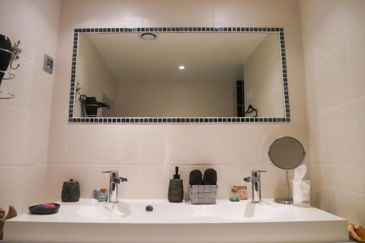 Le Studio - La Roquebrussanne Appartement Buitenkant foto